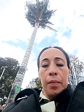 Coeur de luxure online show from October 2025 02:15:02 PM