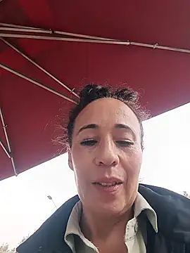 Snapshot of Coeur_de_luxure chatting on July 2026 01:39:02 PM Coeur de luxure online show from July 2026 01:39:02 PM