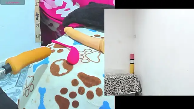 Snapshot of afroditacute15 chatting on February 2026 08:51:01 PM afroditacute15 online show from February 2026 08:51:01 PM