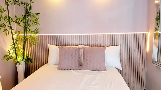 GeorginaReyes online show from March 2025 10:42:01 PM