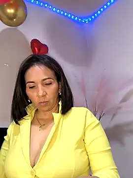 Snapshot of Mrsvictoriaaa chatting on February 2025 02:38:01 PM Mrsvictoriaaa online show from February 2025 02:38:01 PM