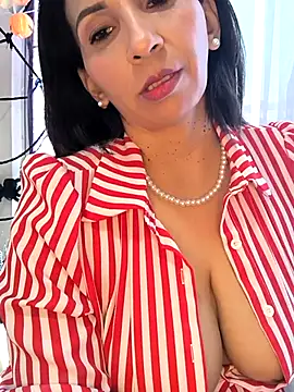 Mrsvictoriaaa online show from October 2025 07:27:02 PM