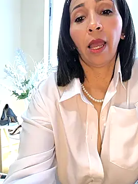 Mrsvictoriaaa online show from November 2025 07:21:01 PM