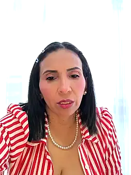 Mrsvictoriaaa online show from November 2025 08:00:01 PM