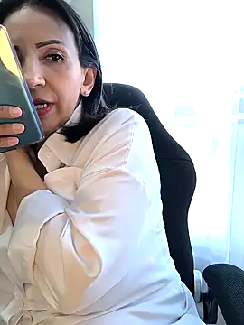 Mrsvictoriaaa online show from April 2026 07:29:01 PM