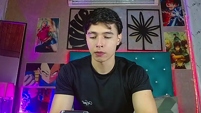 LiamAndrewzz online show from March 2026 04:38:02 AM