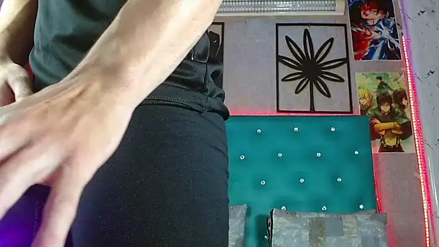 LiamAndrewzz online show from April 2026 03:56:01 AM