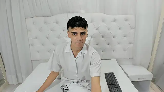 frank jhonsson online show from November 2025 04:53:01 PM