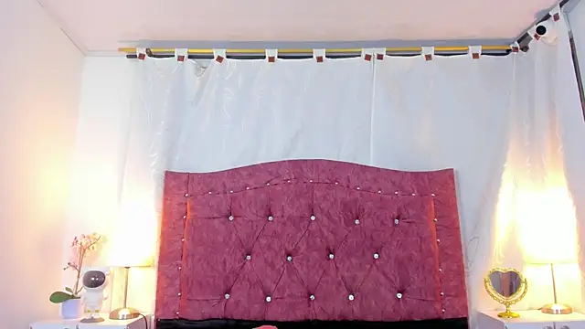 ValentinaGuerra online show from October 2025 01:37:02 AM