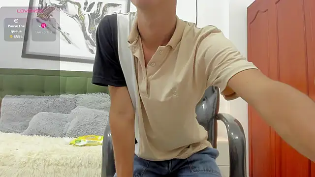 Johann sex online show from April 2026 05:29:01 PM