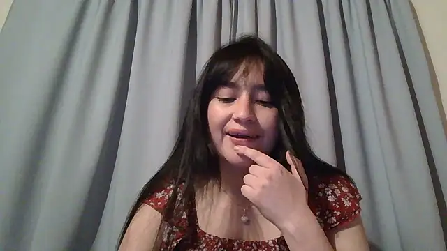 Snapshot of Arielle_lov chatting on January 2026 02:37:01 AM Arielle lov online show from January 2026 02:37:01 AM