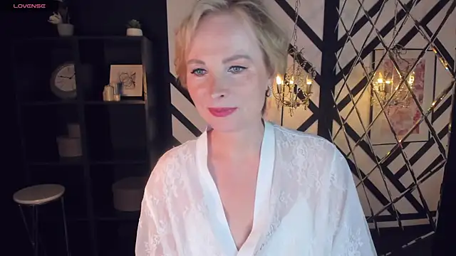 Sandra Kind online show from February 2025 08:40:02 AM