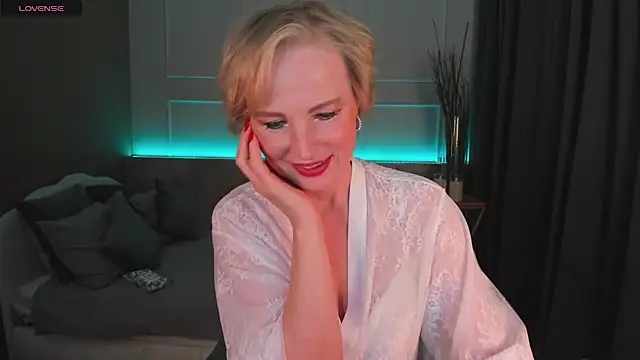 Sandra Kind online show from February 2025 11:41:01 AM