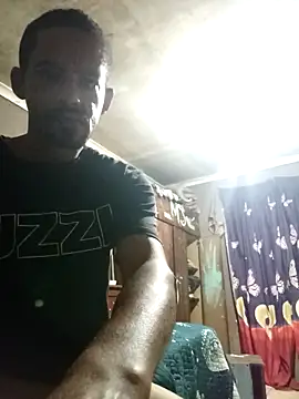 Quint3n online show from March 2026 03:44:01 AM