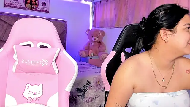 Cristal Smith20 online show from July 2026 12:07:02 PM