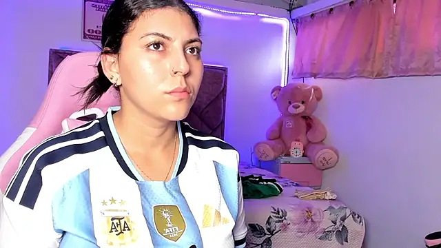 Cristal Smith20 online show from July 2026 12:42:02 PM