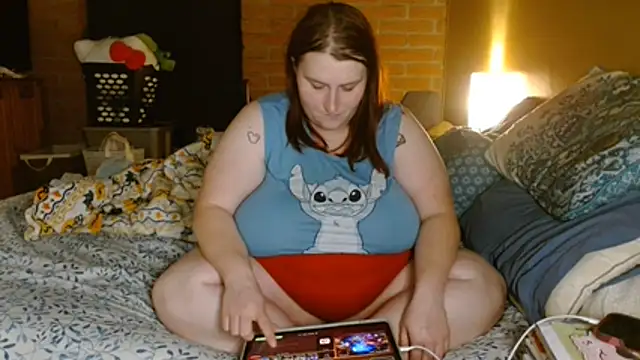 Snapshot of BubblyMoonie chatting on June 2026 02:03:01 AM BubblyMoonie online show from June 2026 02:03:01 AM