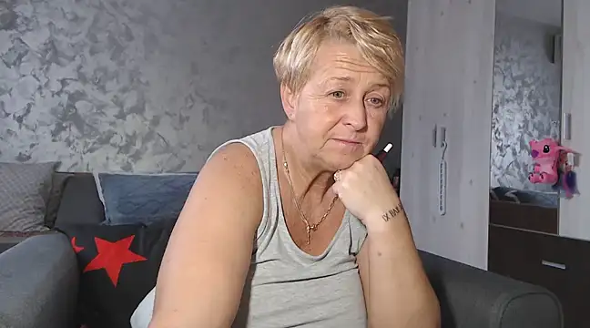 RosesandLillies online show from February 2025 02:55:02 PM