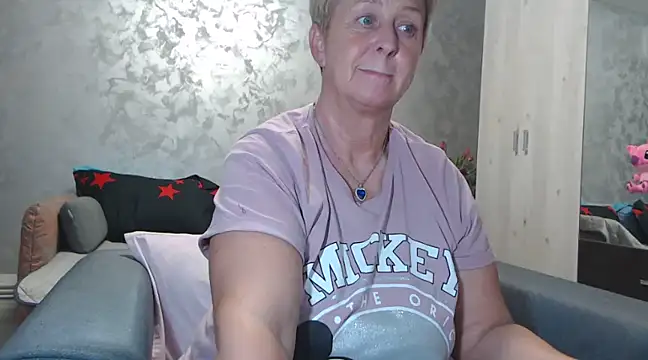 RosesandLillies online show from March 2025 05:57:02 PM