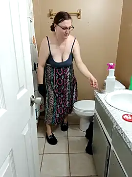 HTXBELLE online show from October 2025 06:52:01 PM