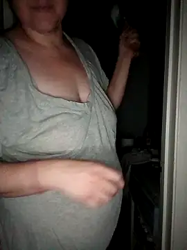 HTXBELLE online show from October 2025 12:21:02 AM