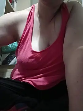 HTXBELLE online show from November 2025 08:04:01 AM