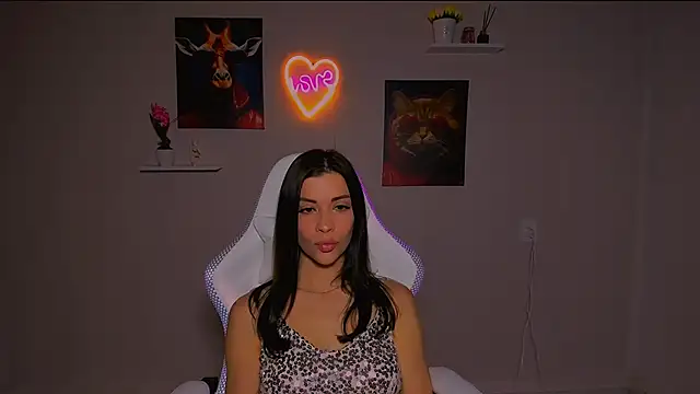 Snapshot of KetiWils chatting on March 2025 04:03:02 PM KetiWils online show from March 2025 04:03:02 PM