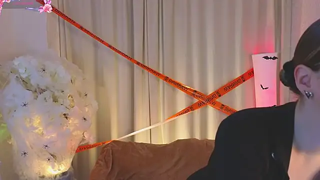 Anna Carters online show from November 2025 05:31:01 AM