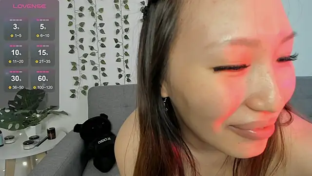 Snapshot of Christine_Carlson chatting on February 2025 06:48:02 PM Christine Carlson online show from February 2025 06:48:02 PM