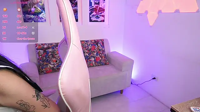 Snapshot of SaharaKramer chatting on February 2025 07:52:01 PM SaharaKramer online show from February 2025 07:52:01 PM