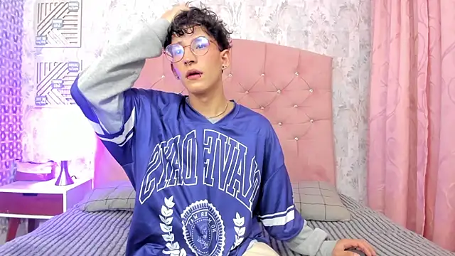 iiangel  online show from February 2026 04:33:02 AM