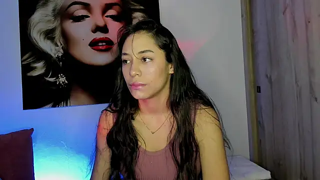 TANIA 06 online show from October 2025 01:11:01 PM