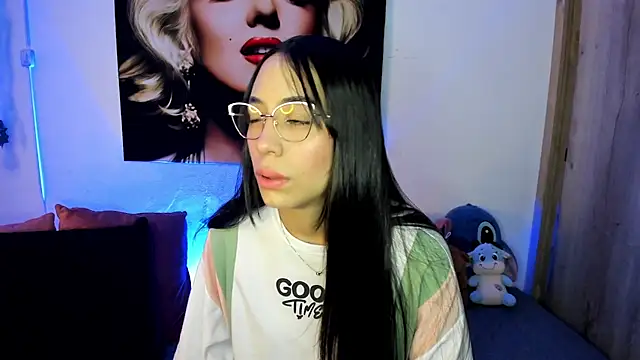 TANIA 06 online show from November 2025 01:11:02 PM