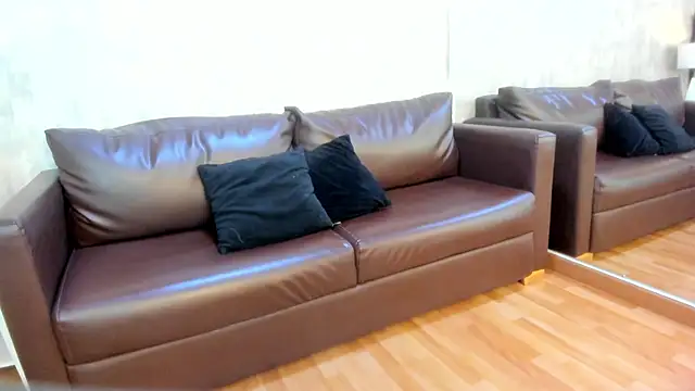 NahomyCarther online show from November 2025 03:49:02 AM