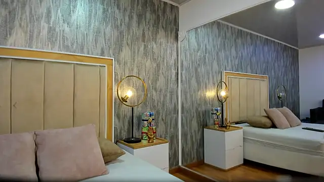 NahomyCarther online show from December 2025 03:56:02 AM