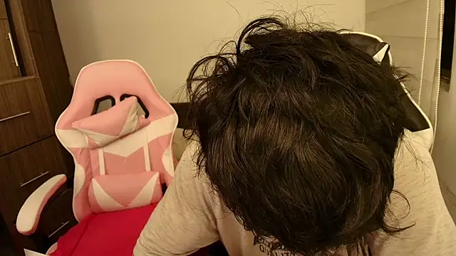 DesireLuxe online show from November 2025 05:43:02 AM