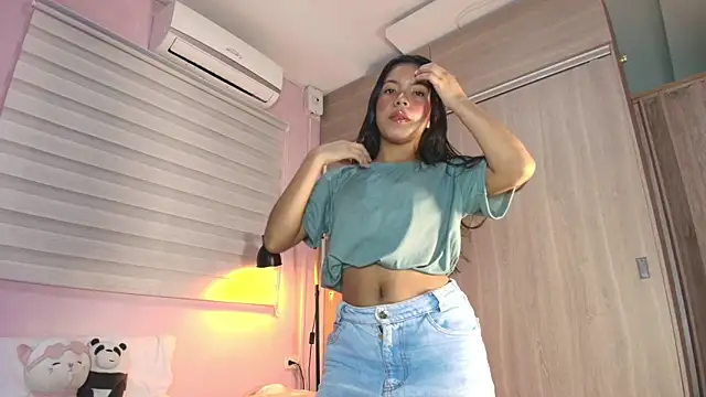 emily sweett24 online show from September 2025 12:27:02 PM