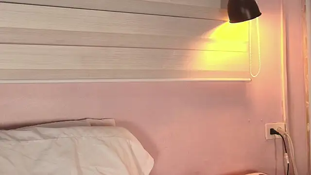 emily sweett24 online show from October 2025 12:36:02 PM