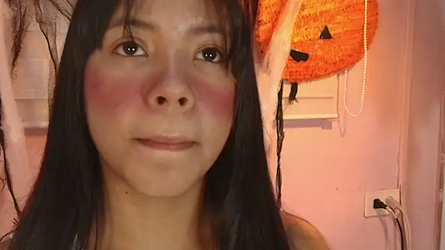 emily sweett24 online show from October 2025 12:39:02 PM