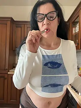 Snapshot of LadydeSade chatting on February 2026 12:36:01 PM LadydeSade online show from February 2026 12:36:01 PM