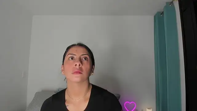  lucianapalmer online show from February 2026 10:25:02 PM