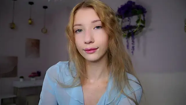 SunnivaCovil online show from October 2025 02:34:01 PM