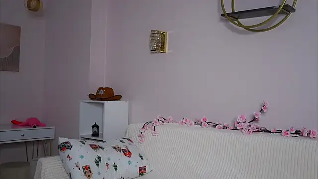 SunnivaCovil online show from February 2026 02:43:02 PM