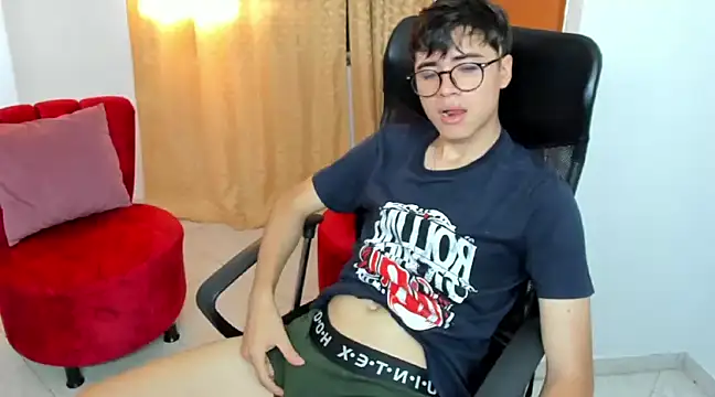 Snapshot of liam_orion chatting on February 2025 07:14:01 PM liam orion online show from February 2025 07:14:01 PM