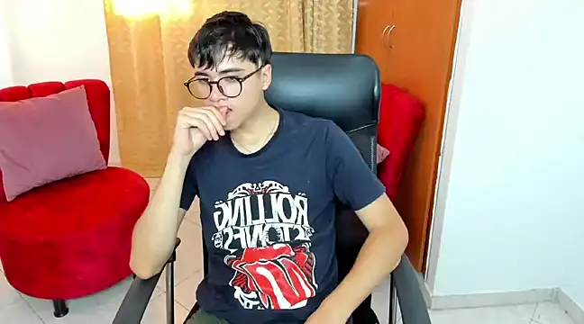 Snapshot of liam_orion chatting on February 2025 10:17:02 PM liam orion online show from February 2025 10:17:02 PM