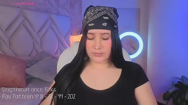 Snapshot of Leaa_Cox chatting on April 2026 07:37:01 PM Leaa Cox online show from April 2026 07:37:01 PM