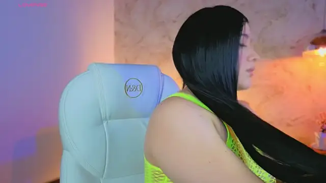 Snapshot of Leaa_Cox chatting on May 2026 08:49:02 PM Leaa Cox online show from May 2026 08:49:02 PM
