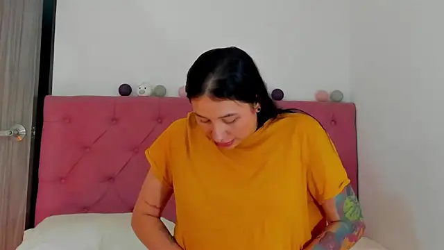 Snapshot of ela_black chatting on February 2025 03:48:02 PM ela black online show from February 2025 03:48:02 PM