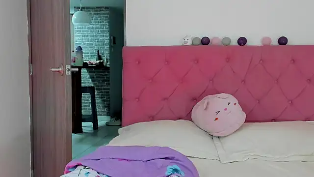 Snapshot of ela_black chatting on March 2025 12:27:02 PM ela black online show from March 2025 12:27:02 PM