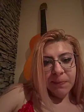 Snapshot of KittieHallo chatting on February 2025 03:37:02 PM KittieHallo online show from February 2025 03:37:02 PM